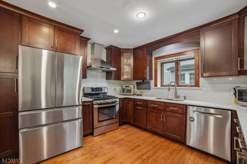COLLINS - Residential