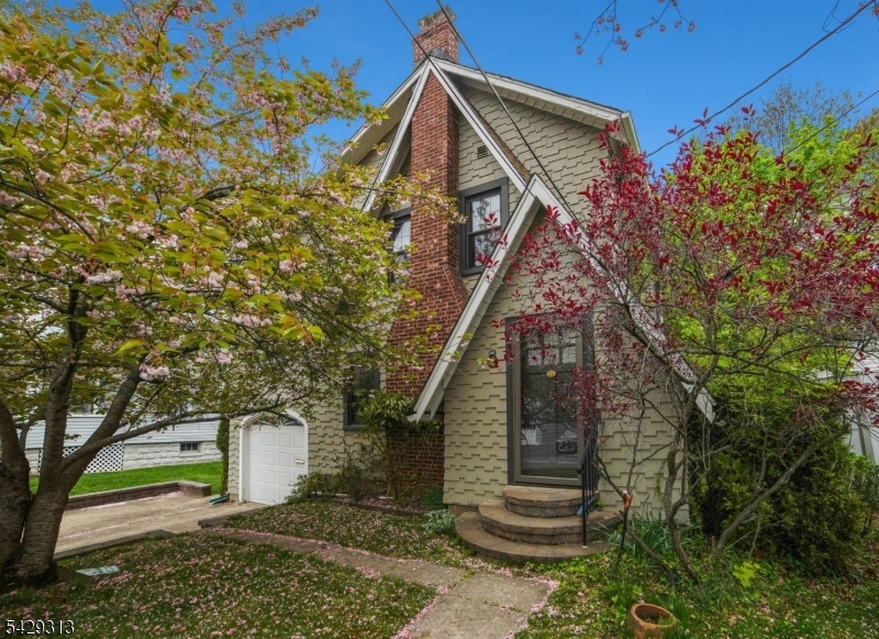 COLLINS - Residential