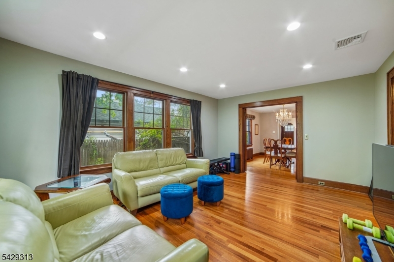 COLLINS - Residential