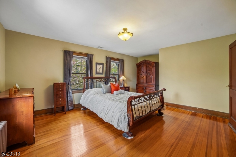 COLLINS - Residential