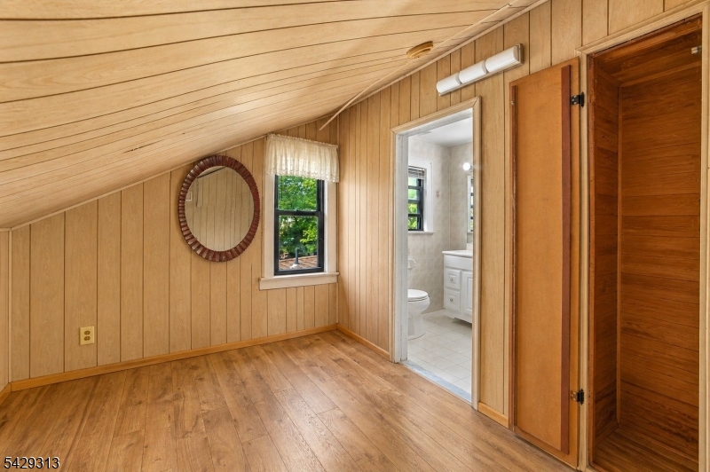 COLLINS - Residential