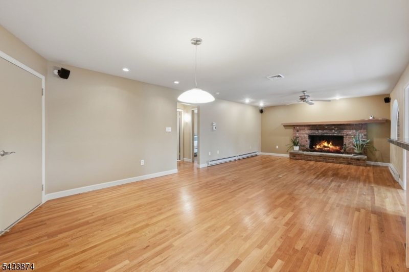 Montague - Residential