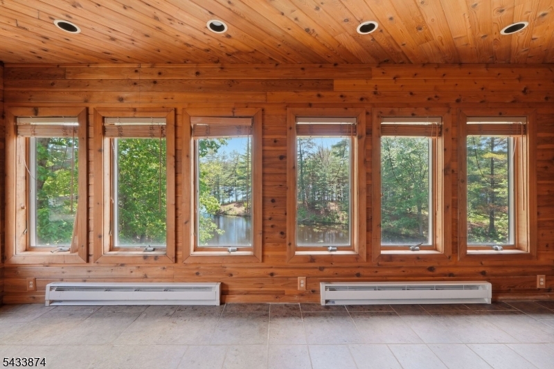Montague - Residential