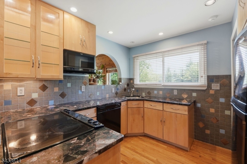 Montague - Residential