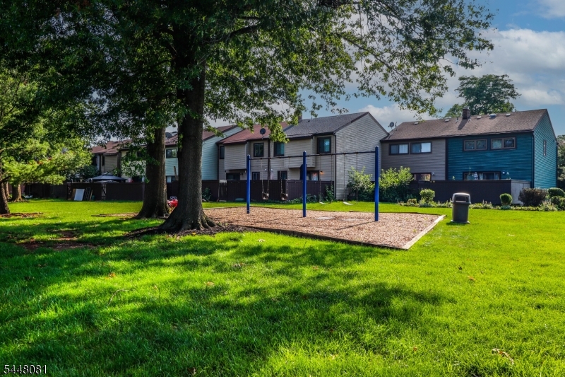 Brookside Square - Residential