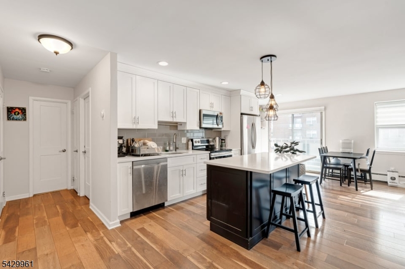 Jefferson Towers - Residential