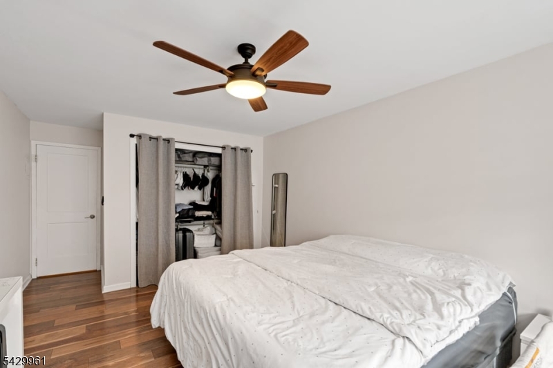 Jefferson Towers - Residential