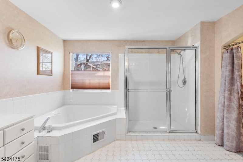 Hills- Carlisle - Residential