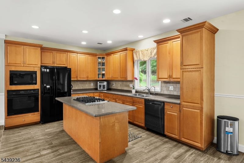 Glenmont Commons - Residential