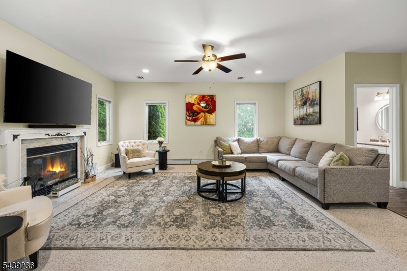 Glenmont Commons - Residential