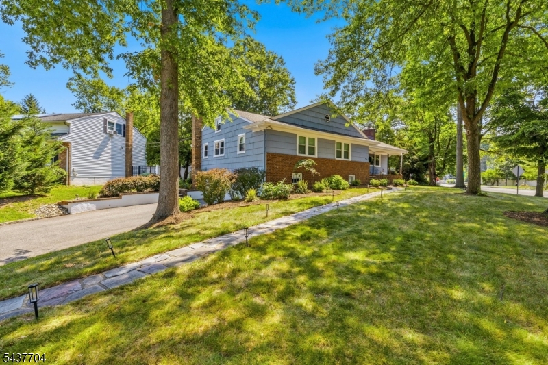 Riker Hill - Residential