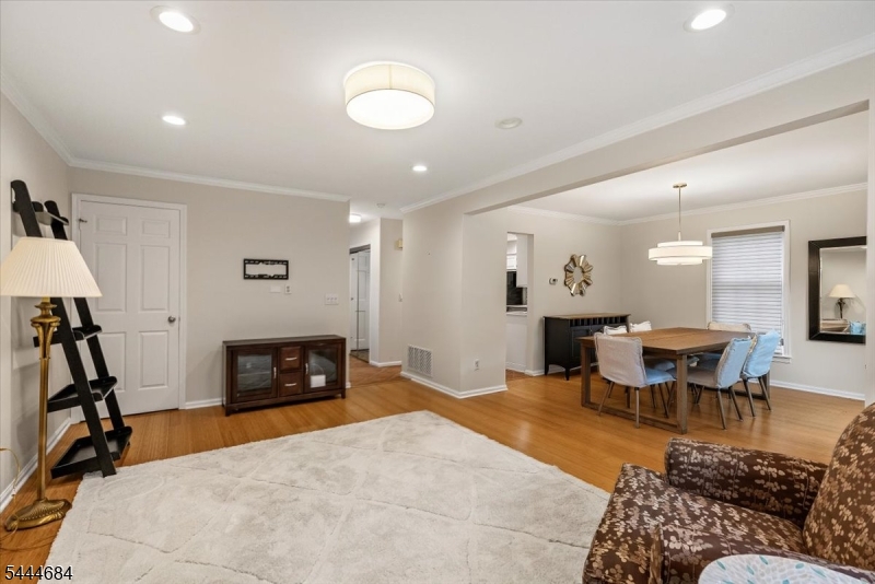 Countryside Manor - Residential