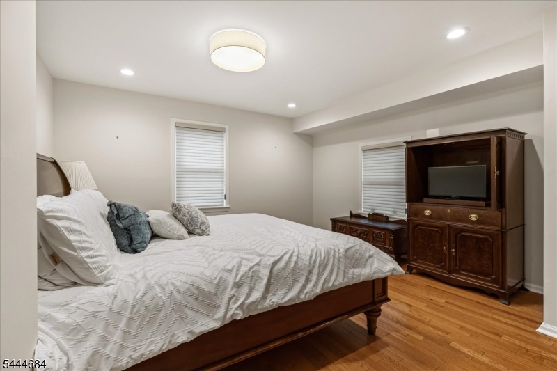 Countryside Manor - Residential