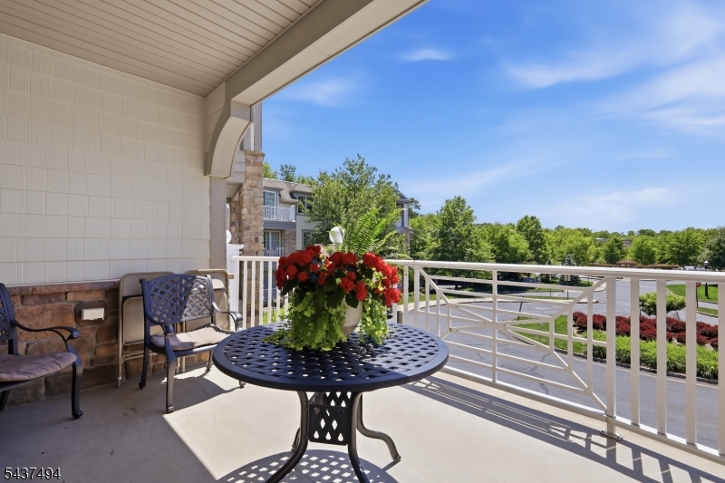 Four Seasons - Residential