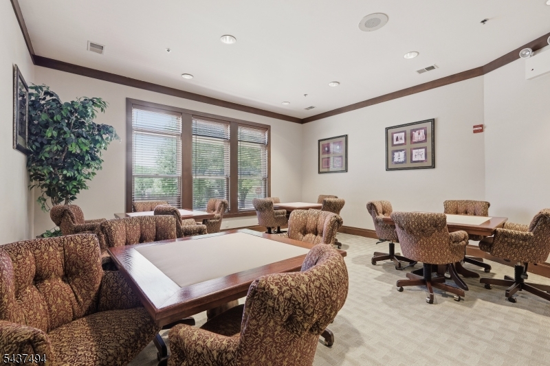 Four Seasons - Residential