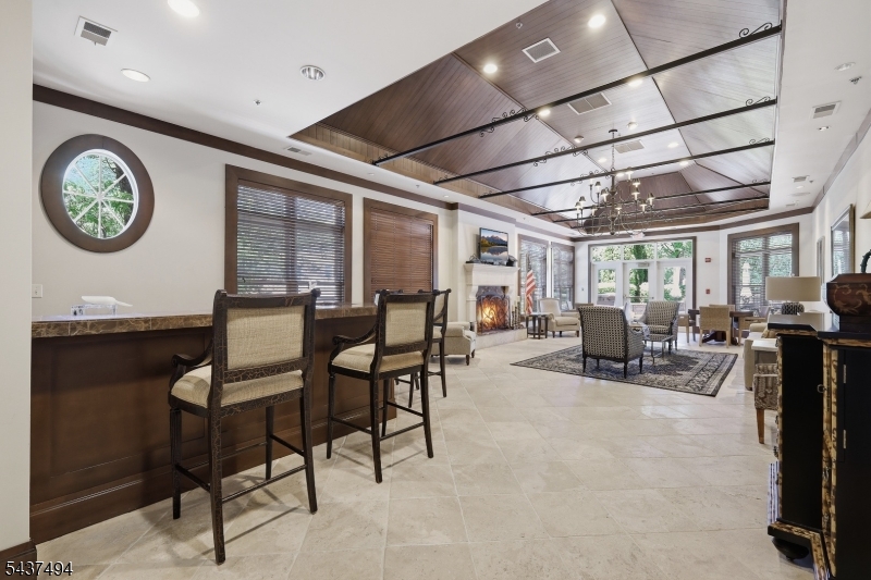 Four Seasons - Residential
