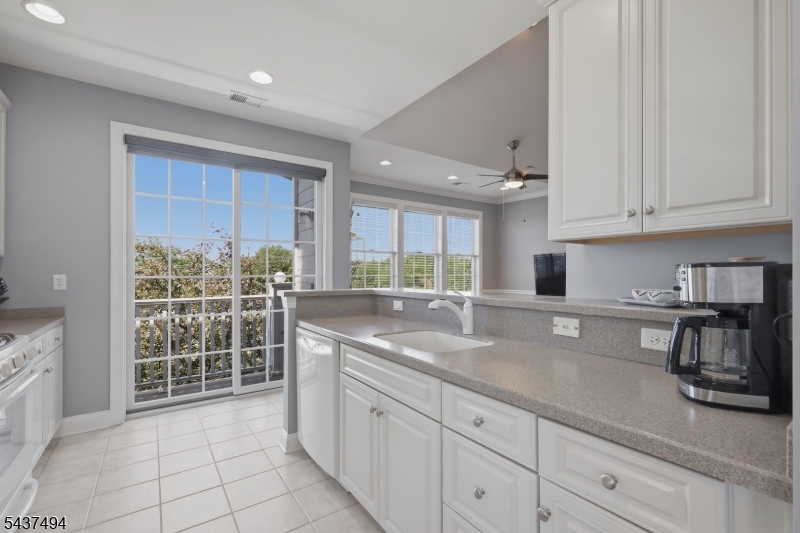 Four Seasons - Residential