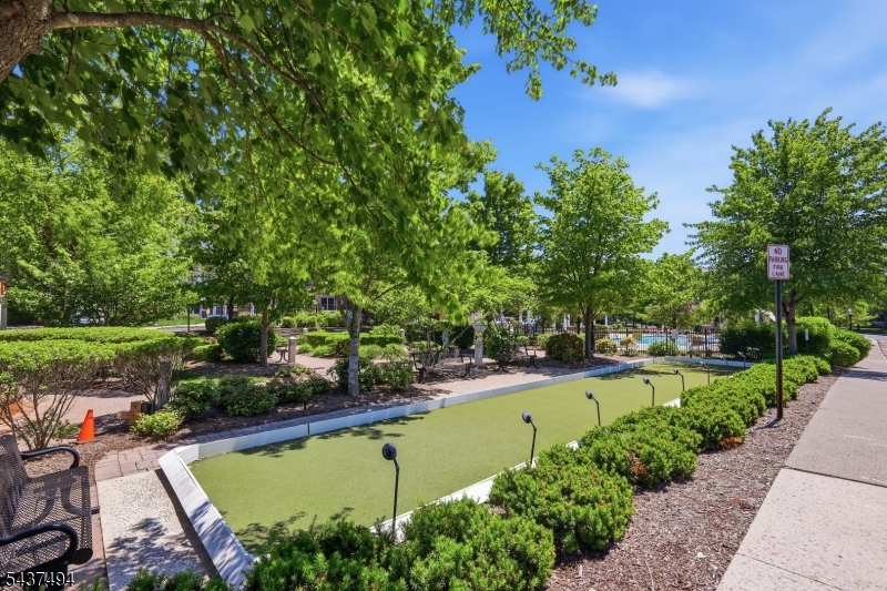 Four Seasons - Residential