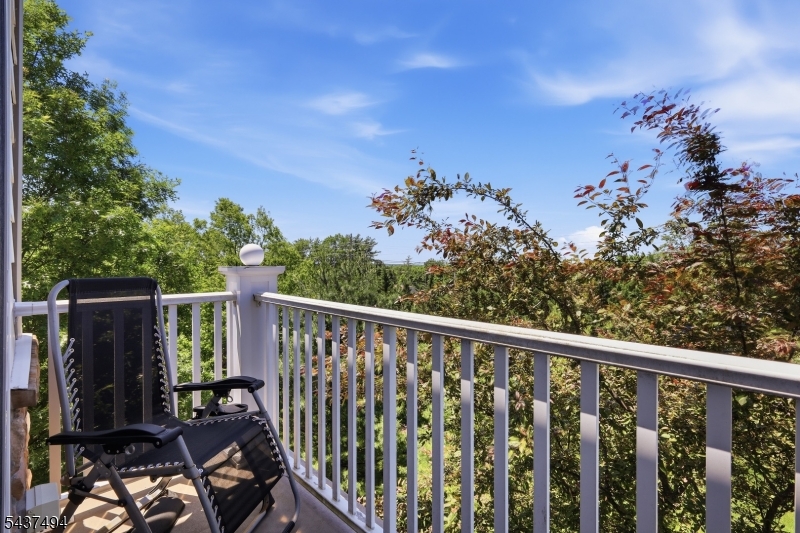 Four Seasons - Residential