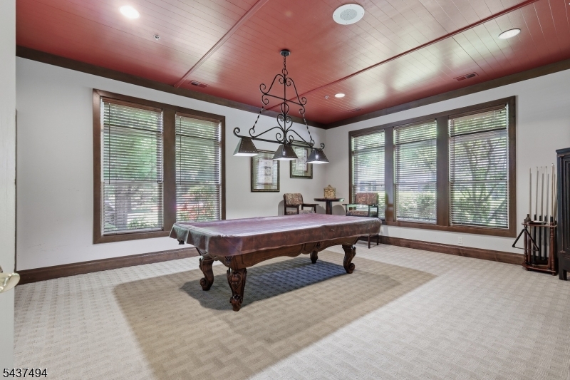 Four Seasons - Residential