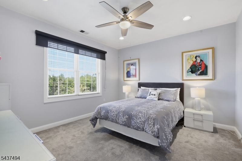 Four Seasons - Residential