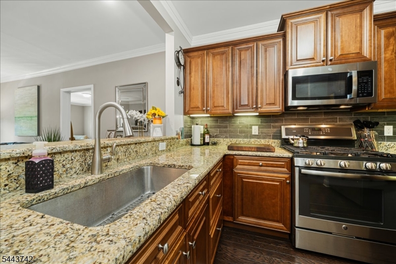 Fox Ridge at Greenbriar - Residential
