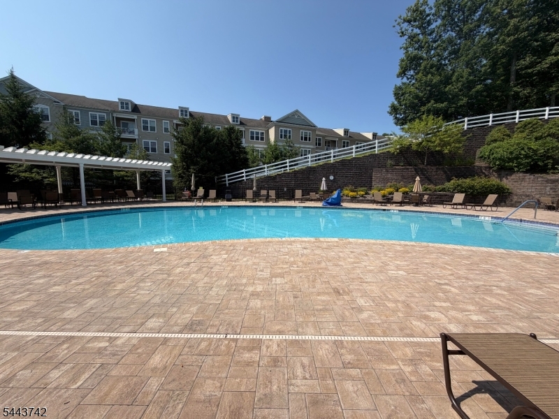 Fox Ridge at Greenbriar - Residential