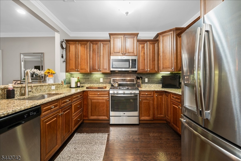 Fox Ridge at Greenbriar - Residential