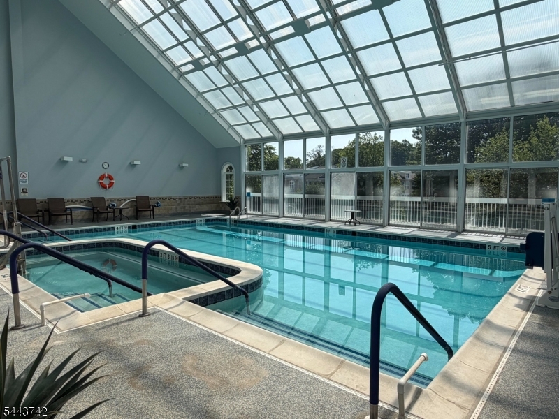 Fox Ridge at Greenbriar - Residential