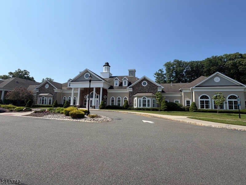 Fox Ridge at Greenbriar - Residential