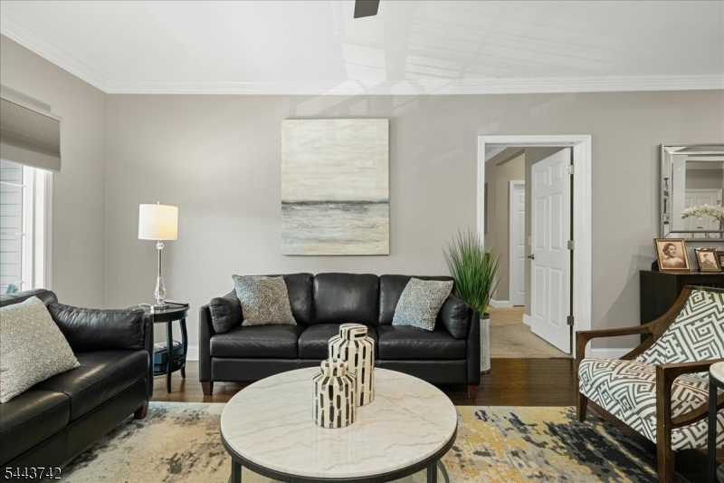 Fox Ridge at Greenbriar - Residential