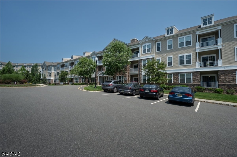 Fox Ridge at Greenbriar - Residential
