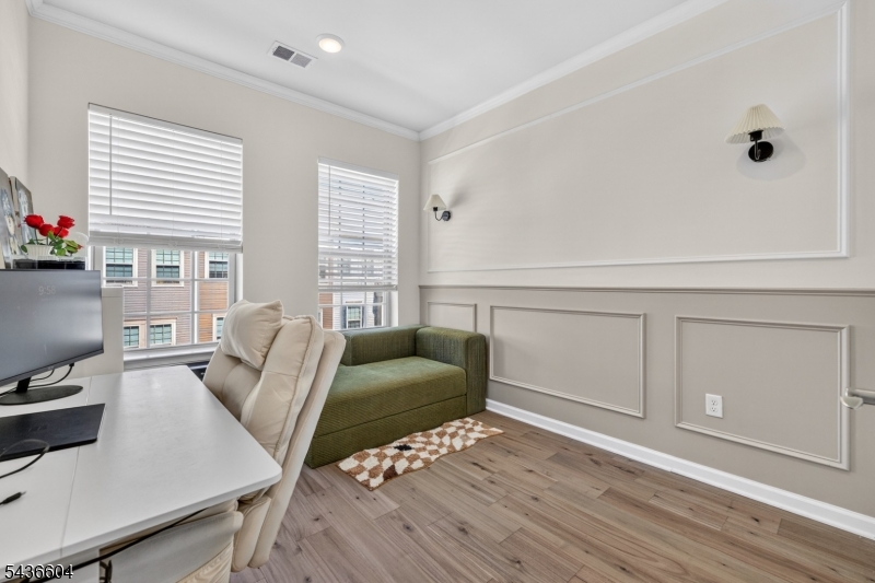Livingston Square - Residential