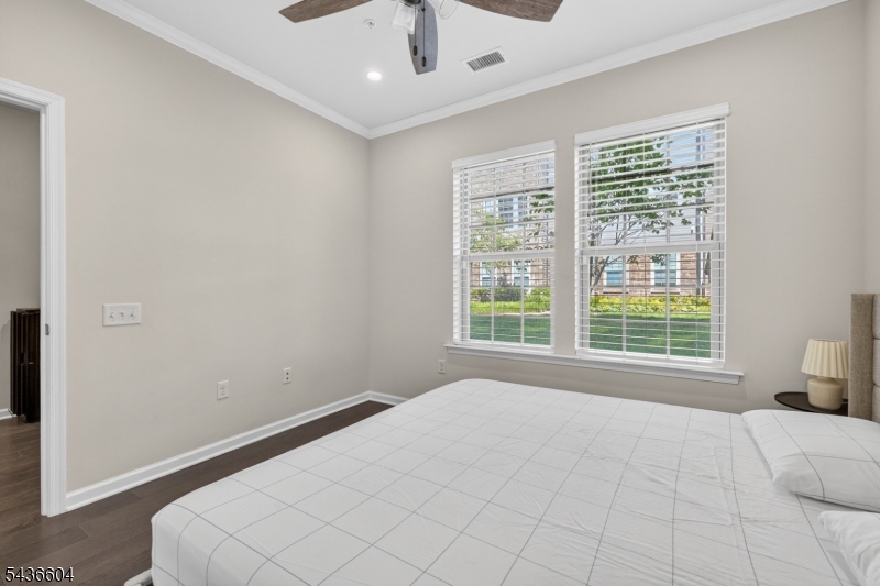 Livingston Square - Residential