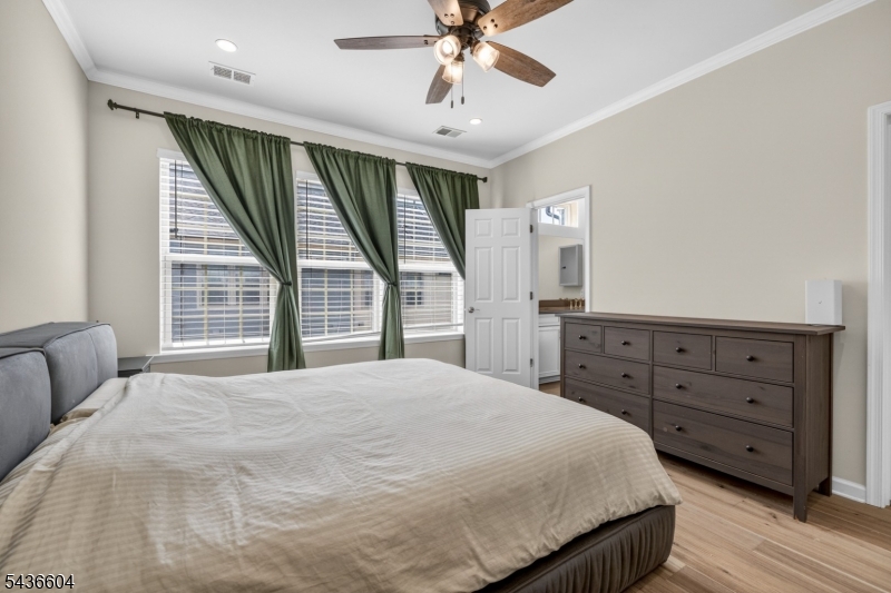Livingston Square - Residential
