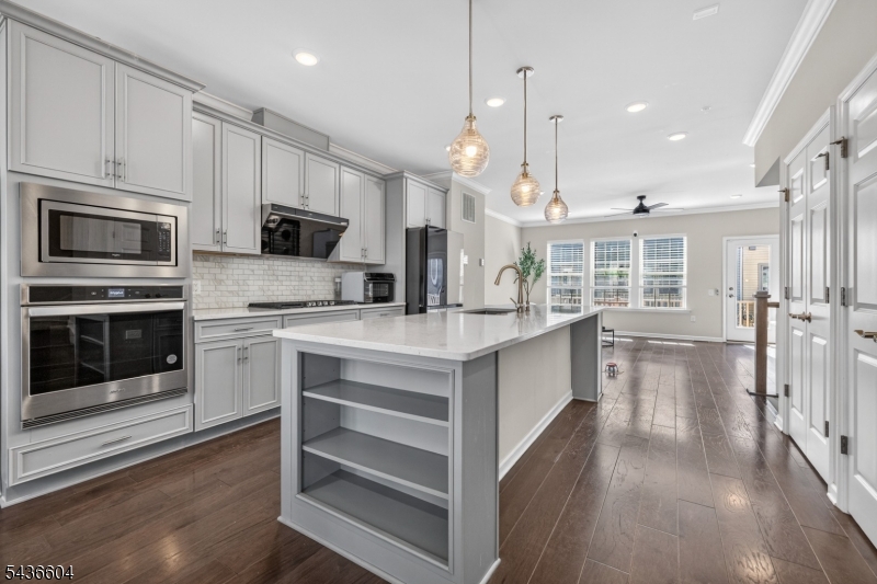 Livingston Square - Residential