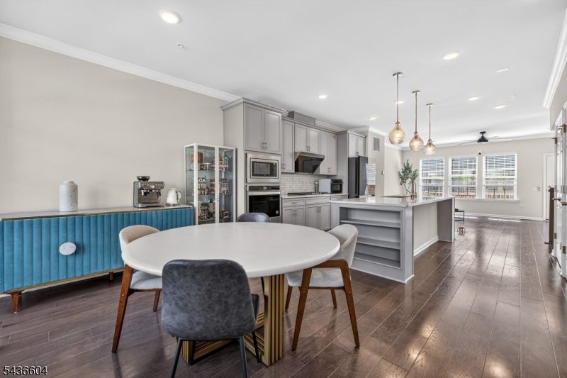 Livingston Square - Residential