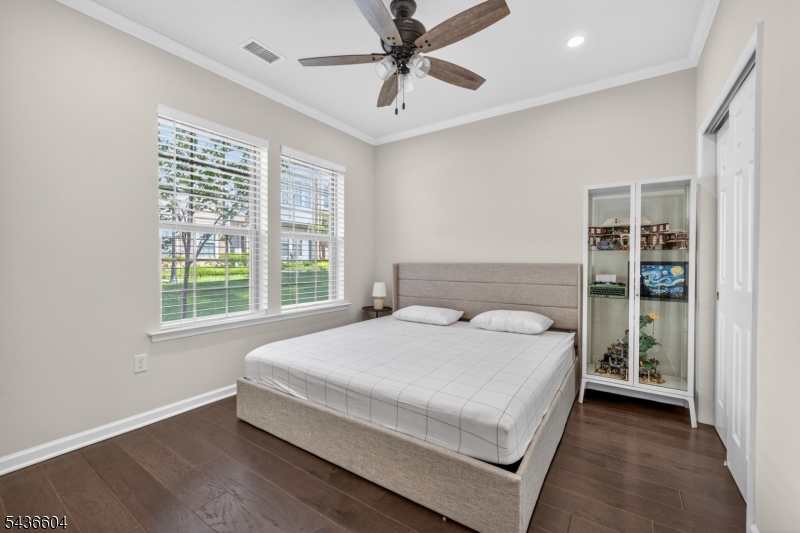 Livingston Square - Residential