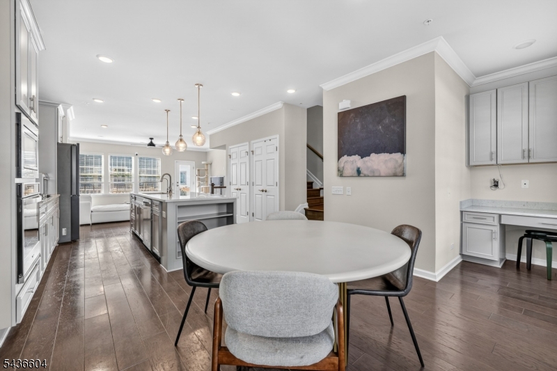 Livingston Square - Residential