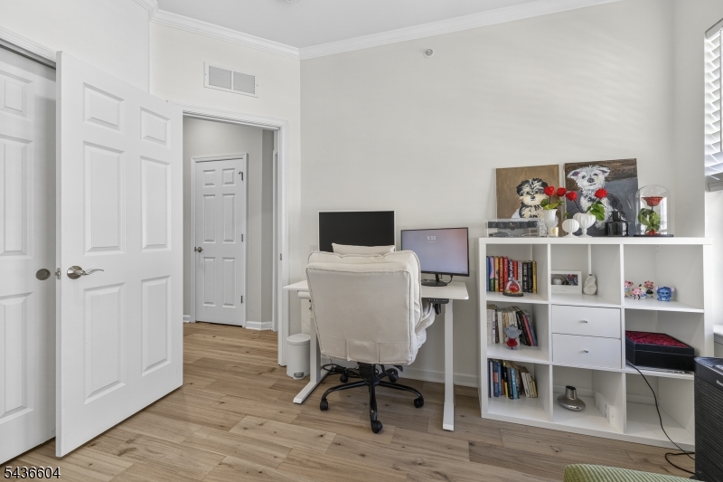 Livingston Square - Residential