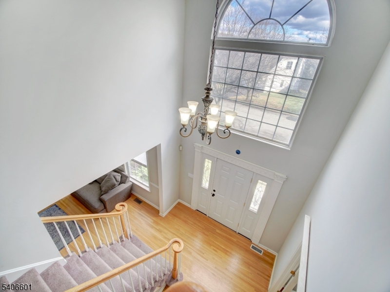 POETS PEAK - Residential