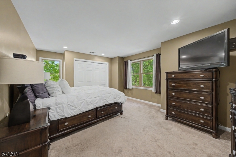 LAKE SHAWNEE - Residential
