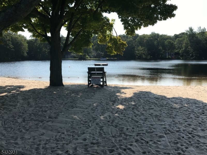 LAKE SHAWNEE - Residential