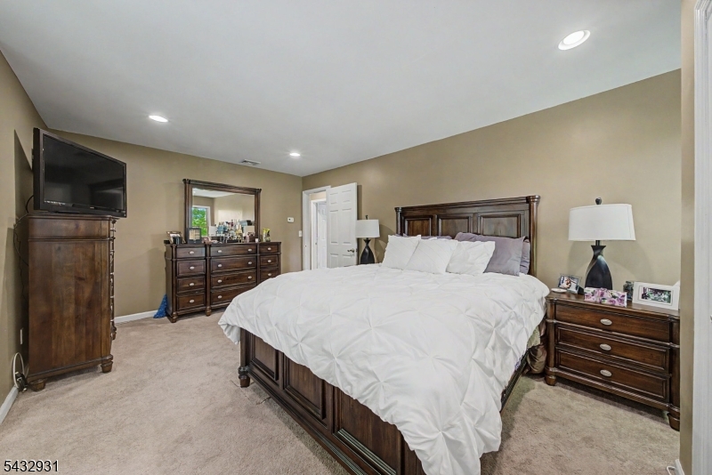 LAKE SHAWNEE - Residential