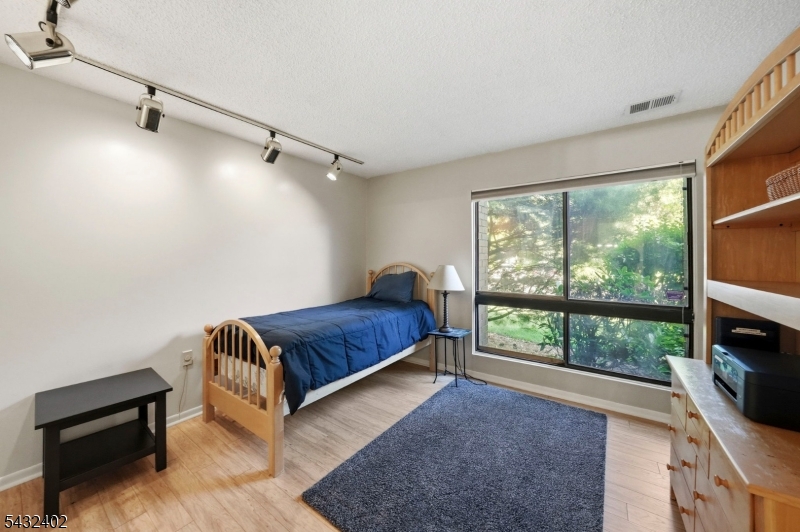 Hidden Lake - Residential