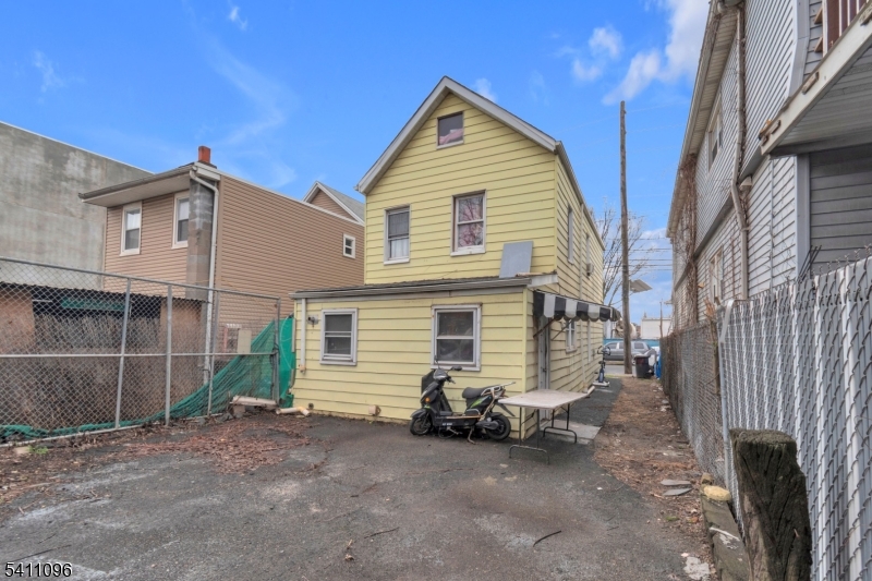 Dowd Avenue - Residential