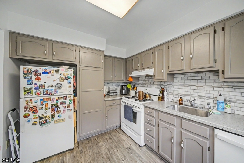 The Pointe - Residential