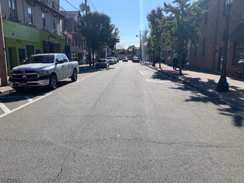 Spring Street - Commercial Lease