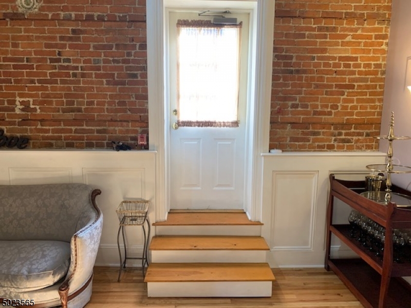 Spring Street - Commercial Lease