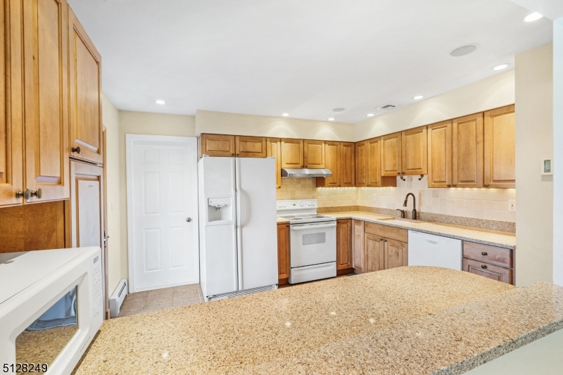 White Meadow Lake - Residential